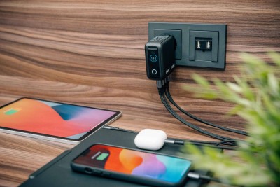 AC-adapter Verbatim Mini GaN Charger 140W with Display, 3xUSB-C / 1xUSB-A, inkl. reseadapter EU/UK/US#7