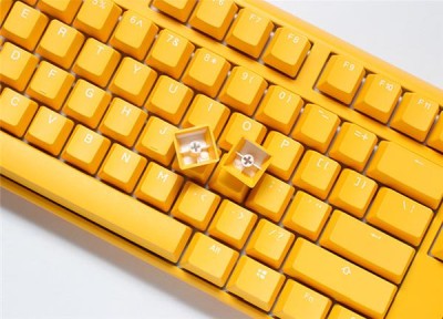Ducky One 3 Yellow TKL 80%, nordiskt, Cherry Red#3